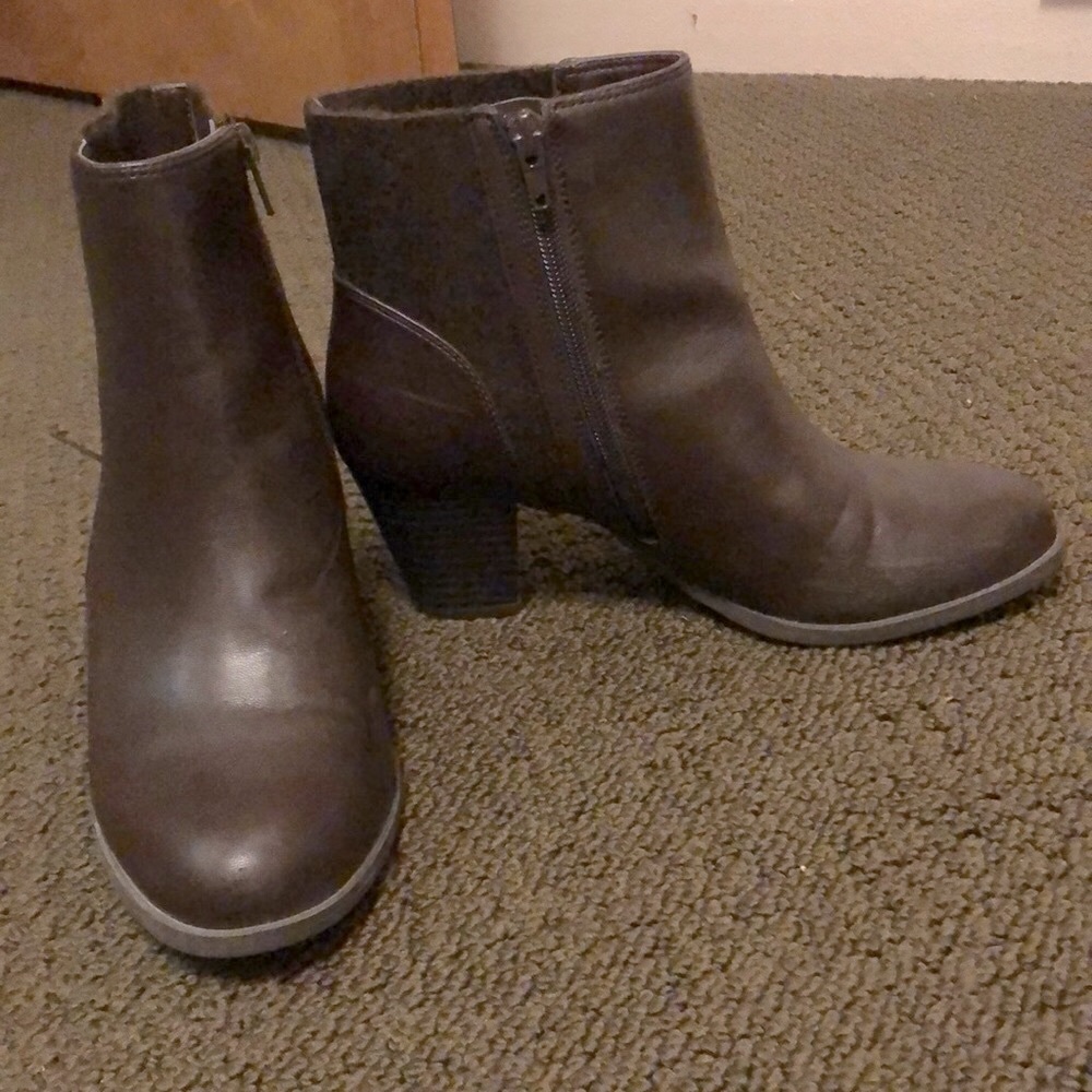 Heeled leather and canvas ankle boots
